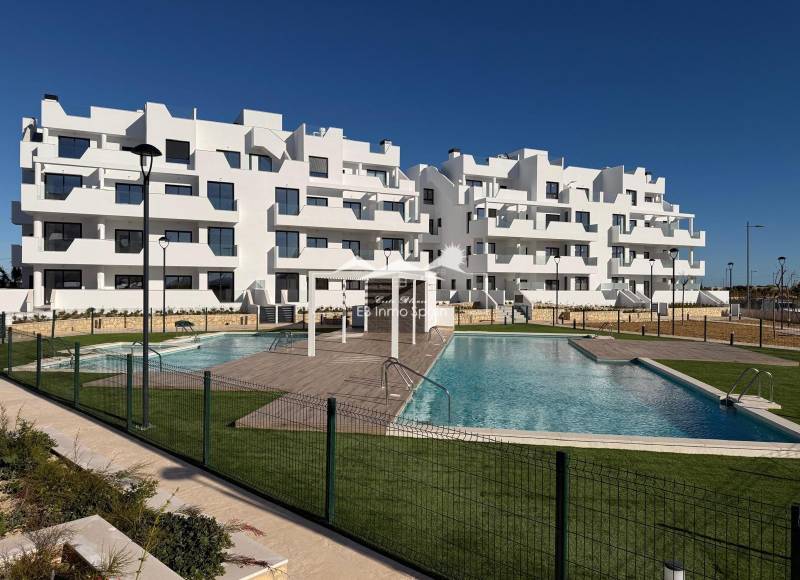 Apartamento - Segunda mano - Los Alcázares - Santa Rosalia Lake and Life Resort
