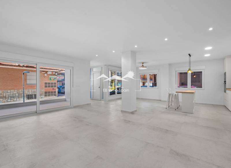 Apartment - Resale - Torrevieja - Playa del Acequión