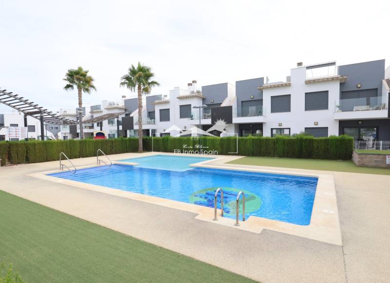 Bungalow - Segunda mano - Pilar De La Horadada - Zona Pueblo