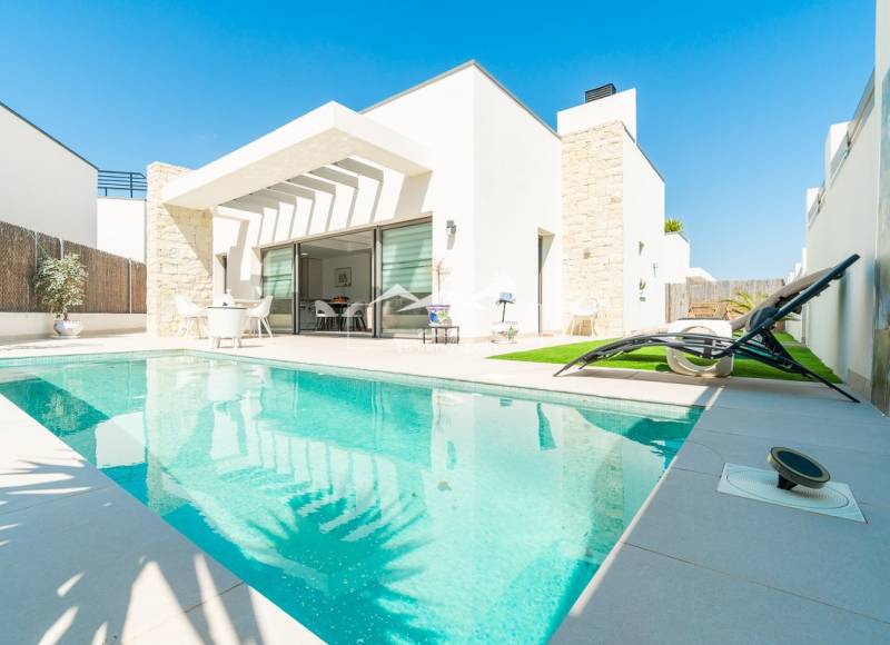 Detached Villa - Resale - Orihuela Costa - Villamartin Golf