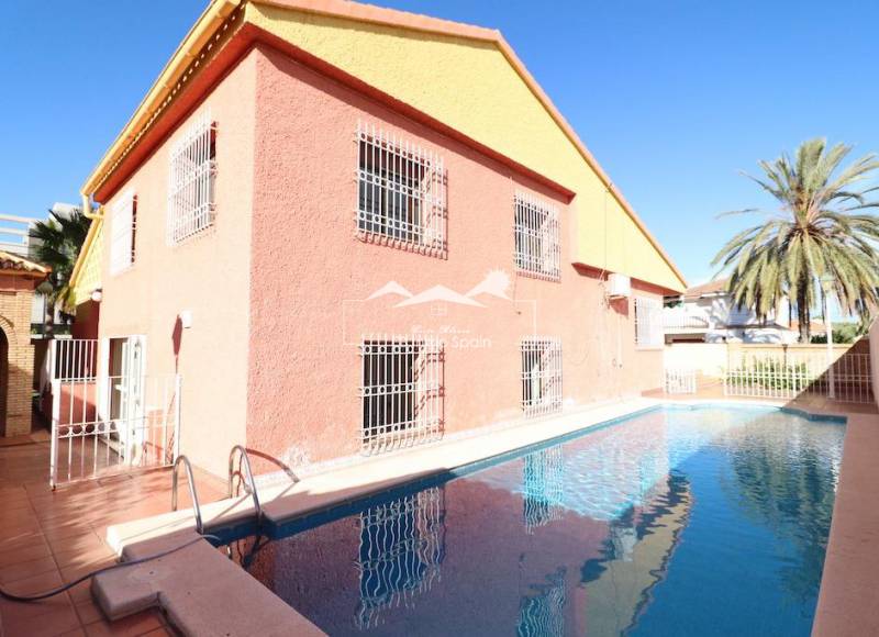 Villa - Resale - Cabo Roig - MUY CERCA DE LA PLAYA