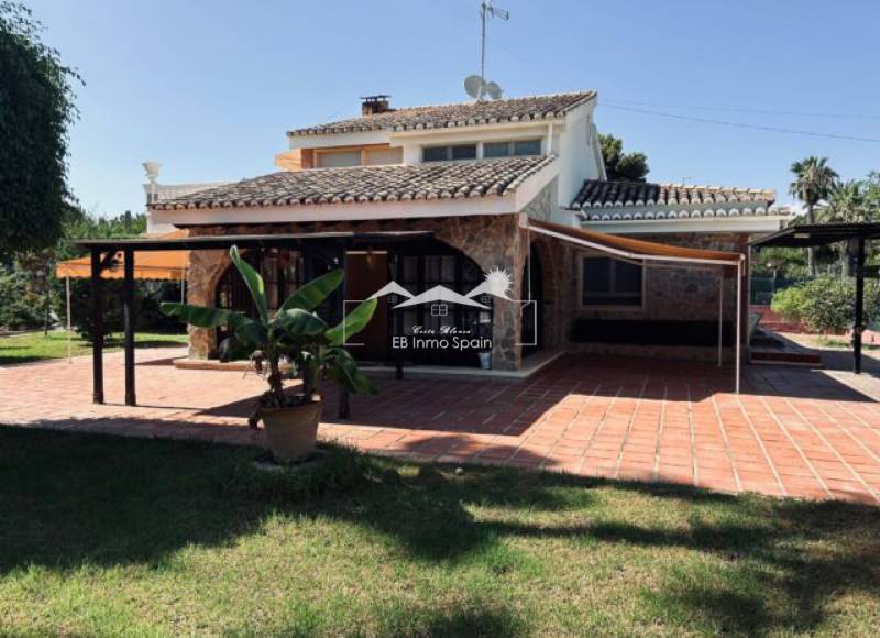 Villa - Resale - Elche - Elche