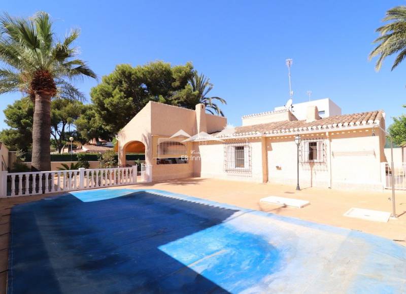 Villa - Resale - Orihuela Costa - Punta Prima