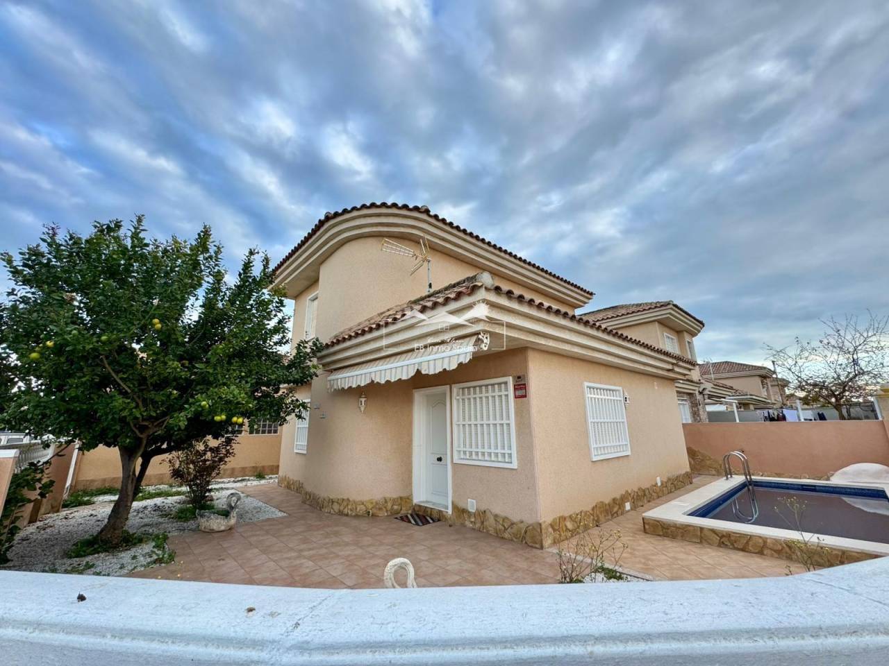Villa - Resale - Torrevieja - I-85379