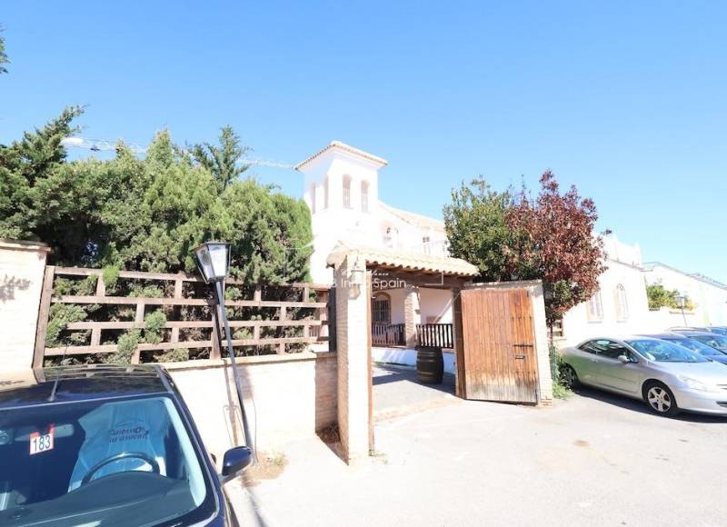 Villa - Segunda mano - Orihuela Costa - La Zenia